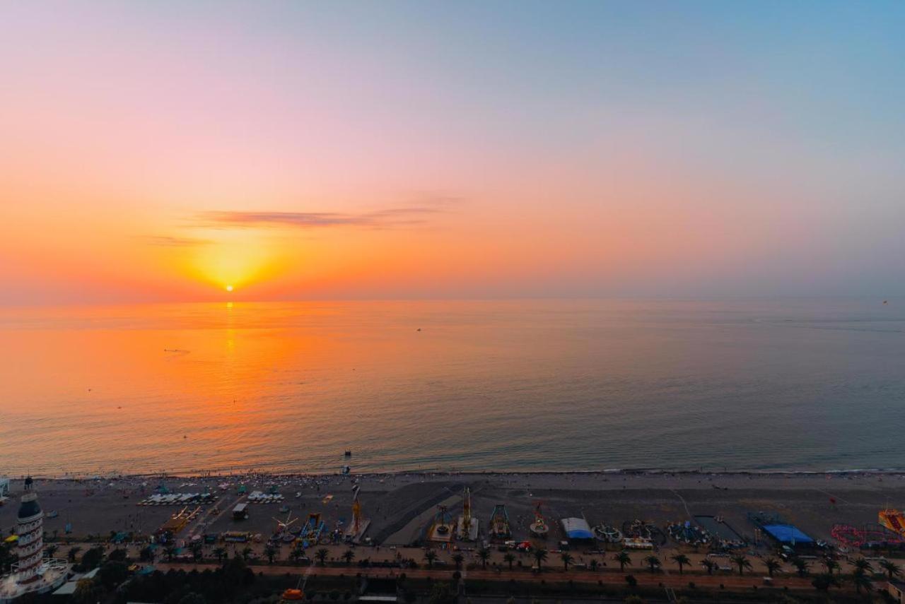 Orbi City Suite With Sea View Batumi Exterior photo